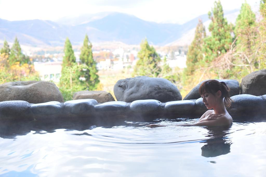 Hakuba Highland Hotel Exterior photo